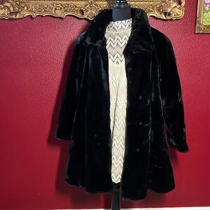 Black super fuzzy and soft black swing winter women’s coat size small